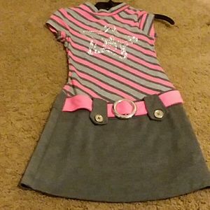Girls dress
